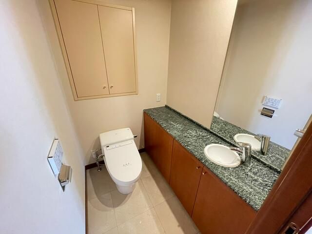 トイレ　別部屋参照