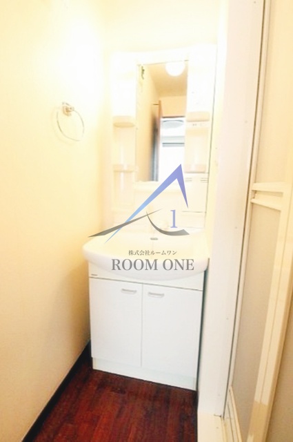 洗面設備　洗面台です。