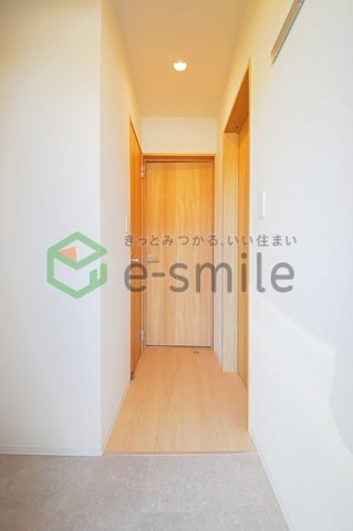 玄関　収納もある玄関です