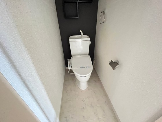 トイレ　※別号室の写真です