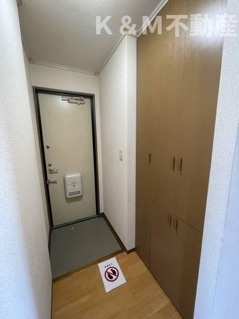 玄関　落ち着いた玄関です