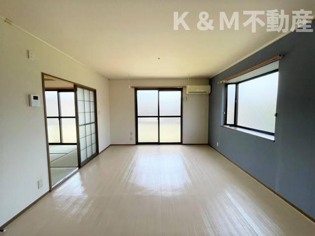 居室・リビング　ゆったりとした居間です