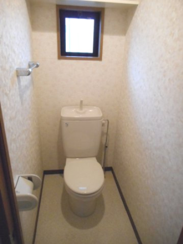 トイレ　ゆったりとした空間のトイレです