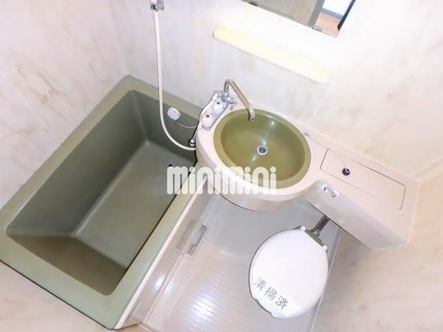 バス・シャワールーム　室内写真です。