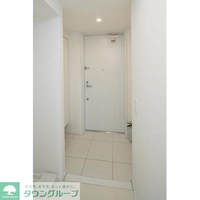 玄関　※写真は同タイプ住戸です。