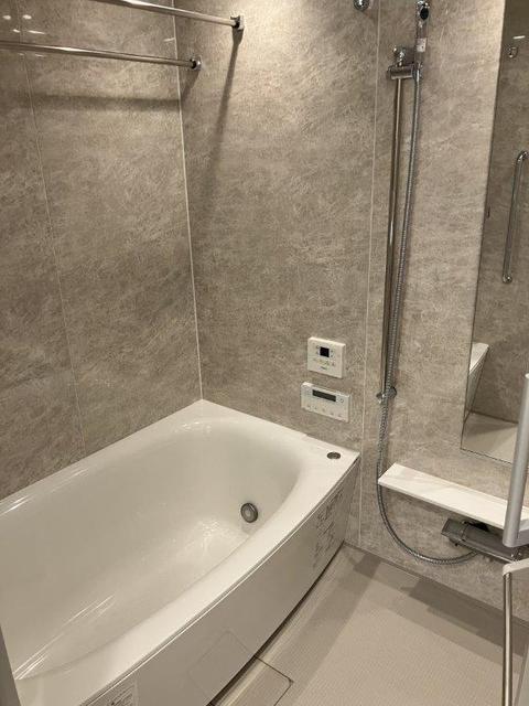 バス・シャワールーム　追焚・浴室乾燥機能付