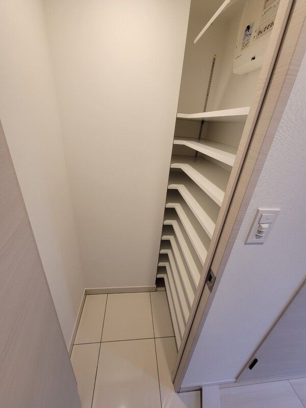 玄関　レガリス文京大塚　文京区大塚4