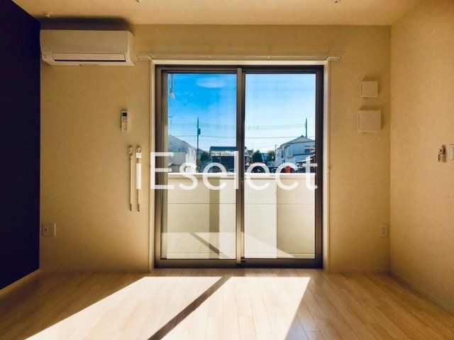 居室・リビング　広々開放的なリビングです♪