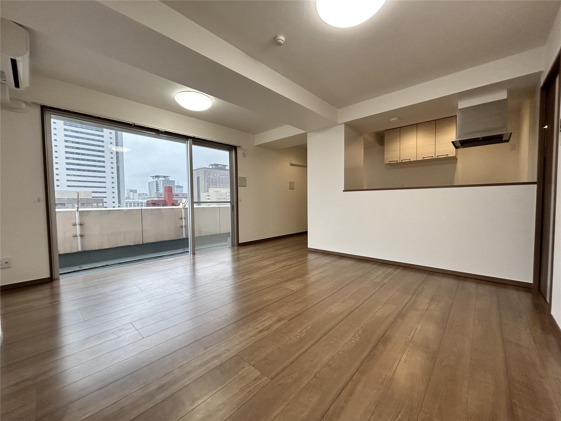 居室・リビング　カウンターキッチンを採用した15.5帖のLDK