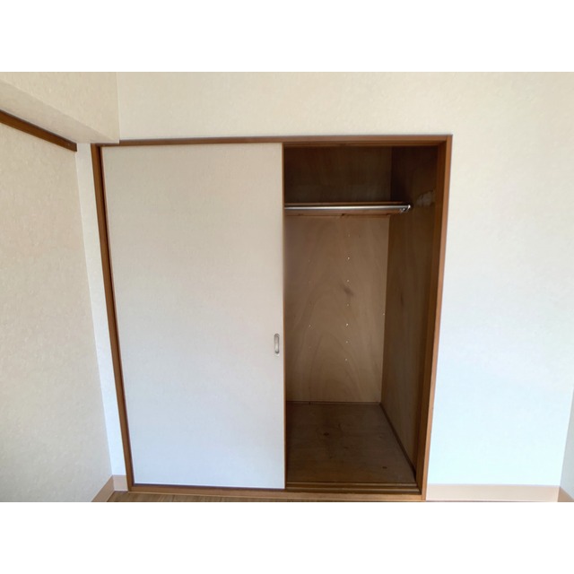 収納　洋室収納