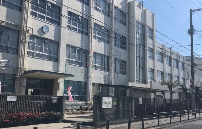 中学校　矢田西中学校（中学校）まで515m