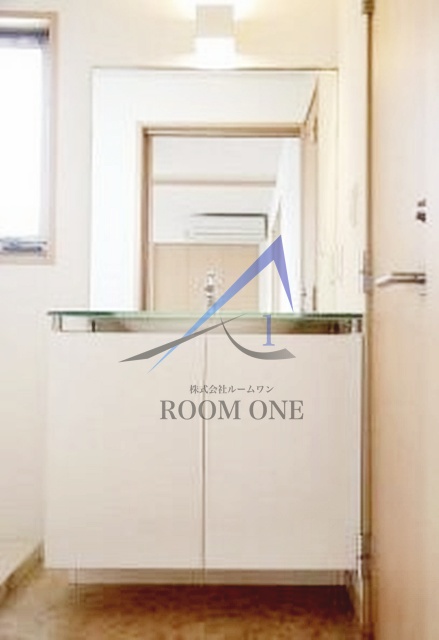 洗面設備　洗面台です。