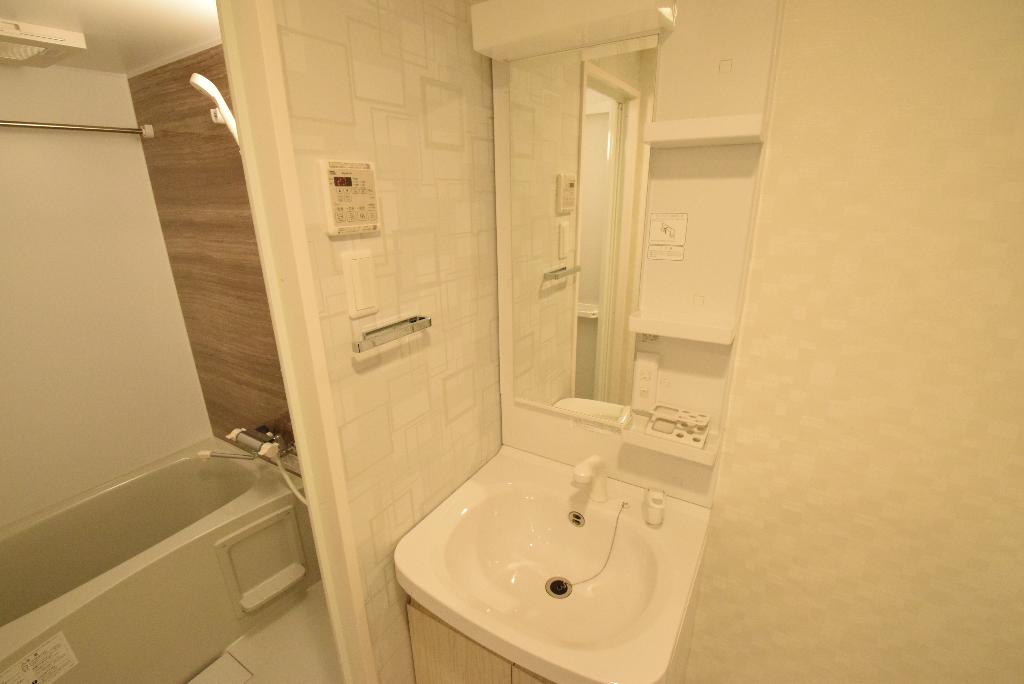 洗面設備　洗髪洗面化粧台