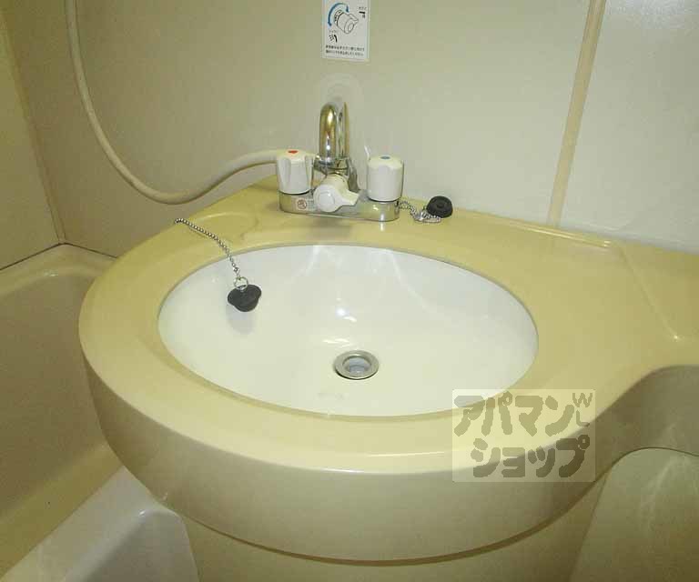 洗面設備　１１６号室の写真です。