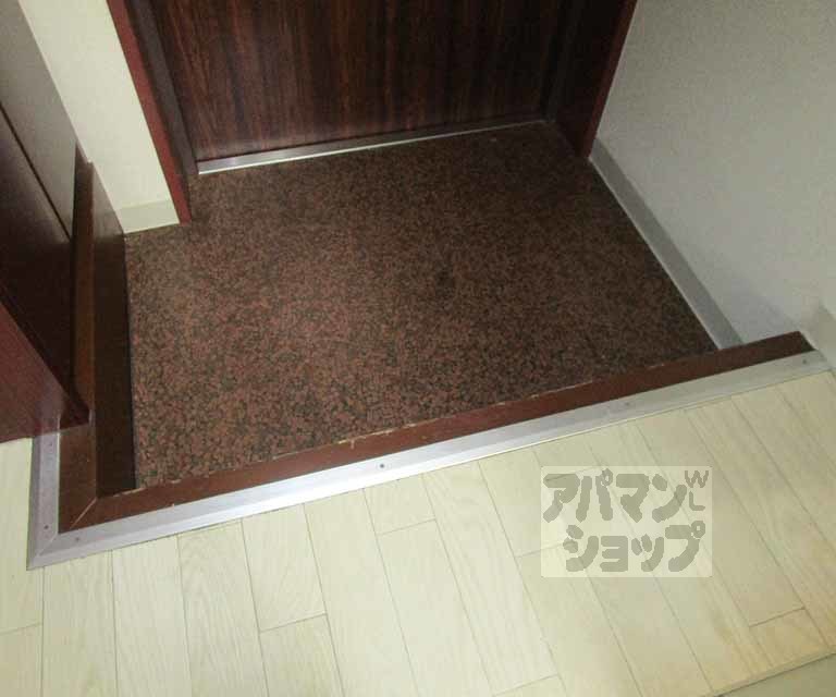 玄関　１１６号室の写真です。