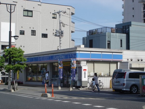 コンビニ　ローソン（コンビニ）まで79m