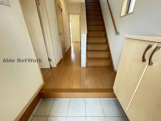 玄関　※同物件、別部屋の写真です