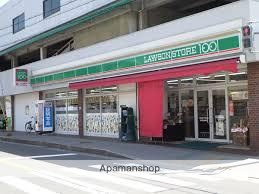 コンビニ　ローソンストア１００（コンビニ）まで682m