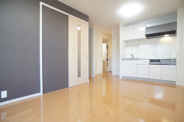 居室・リビング　広いリビングダイニングはゆったりくつろげる憩いの空間♪