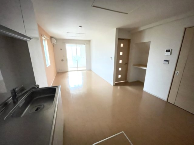 その他　※角部屋の写真です、側面の窓はございません