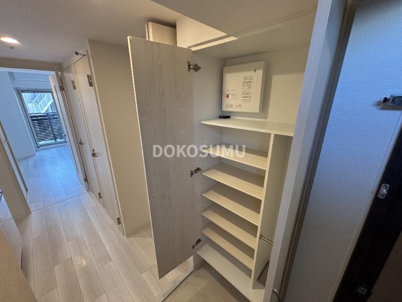 玄関　住まいの顔として相応しい、気品とゆとりのあるエントランス。