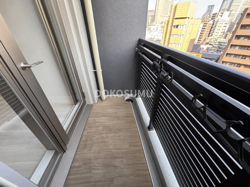 バルコニー　心地よい風と光を感じる、暮らしの楽しみが広がる場所。