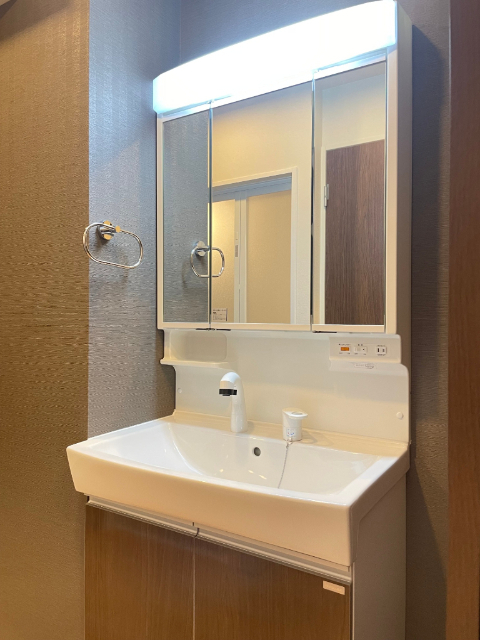 洗面設備　類似写真