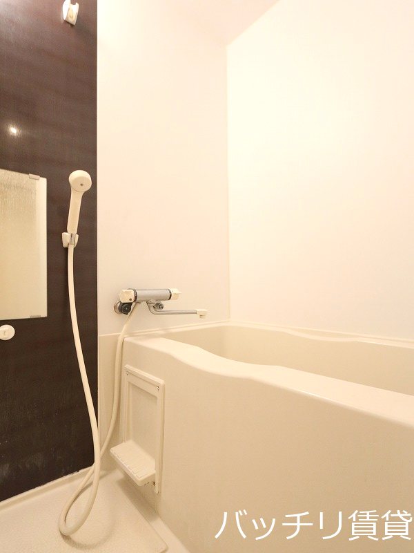 バス・シャワールーム　同型タイプの為、現状を優先致します。