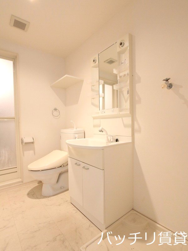 洗面設備　画像は同型タイプの為、現状を優先致します。