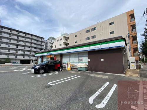 コンビニ　ファミリーマート 淀川東三国店（コンビニ）まで190m