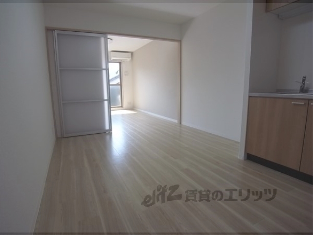 居室・リビング　洋室