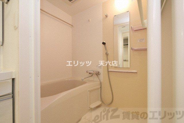 バス・シャワールーム　洗面