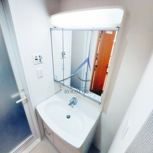 洗面設備　洗面台です。