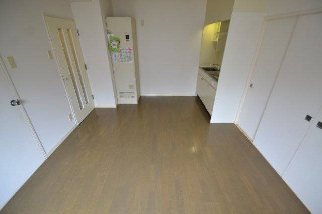 居室・リビング　写真は同マンションの別のお部屋のものです