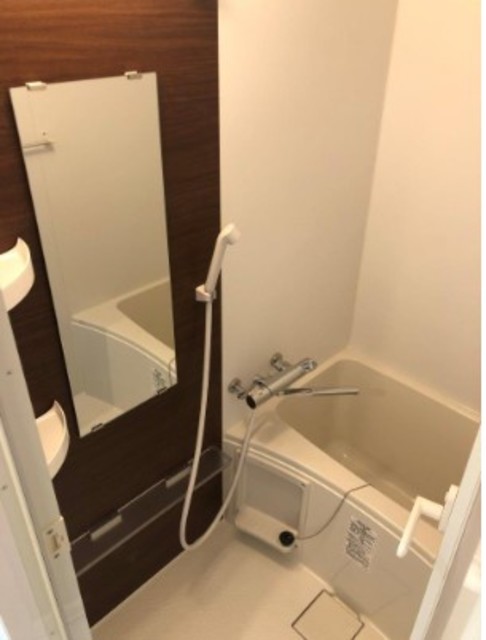 バス・シャワールーム　バスルーム