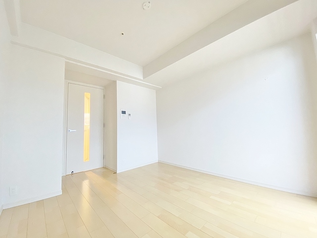 居室・リビング　ホワイト基調にコーディネートされたお部屋