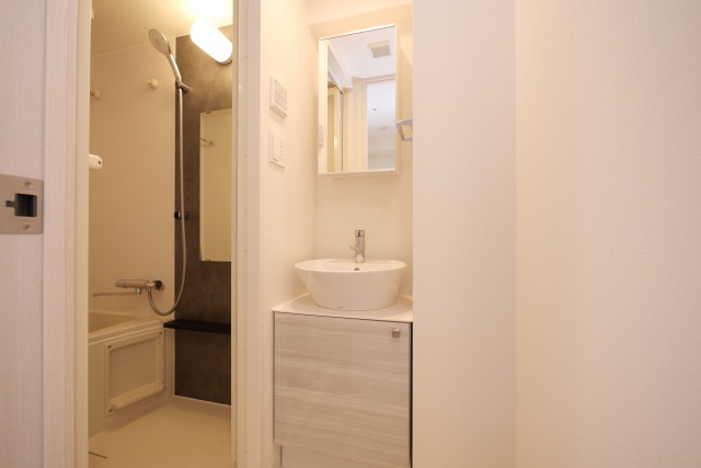 洗面設備　朝の身支度には欠かせない独立洗面化粧台