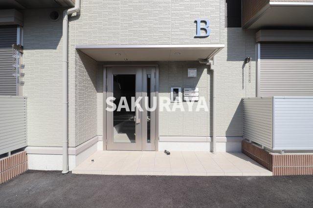 エントランス　東側エントランス