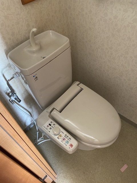 トイレ　シャワートイレ完備
