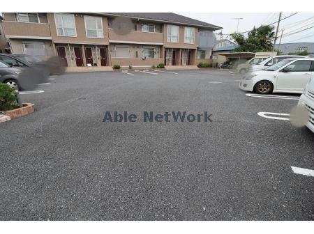 駐車場　駐車場