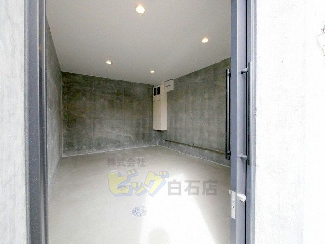 その他共有部分　屋内駐輪場付きです♪