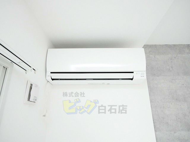 その他設備　夏も快適なエアコン付きです♪