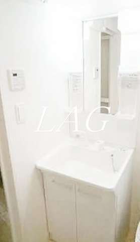 洗面設備　独立洗面台です。
