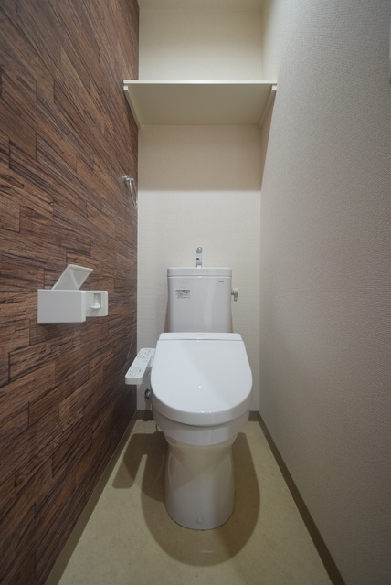 トイレ　同物件の別部屋のお写真です。ご参考までに御覧ください。