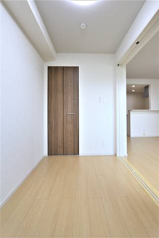 その他部屋・スペース　こちらは寝室にピッタリのお部屋ですね