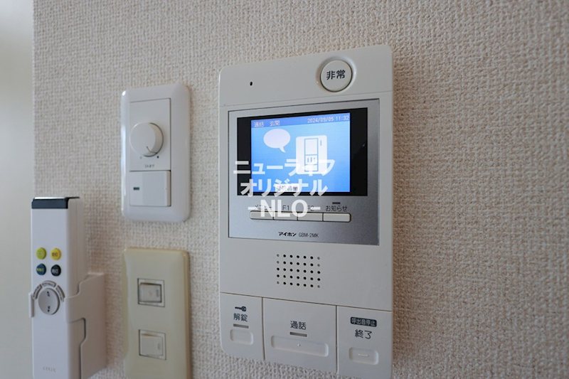 セキュリティ　室内から訪問者を目視できるTVモニターホン付きなので安心☆