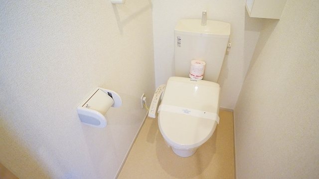 トイレ　温水洗浄便座