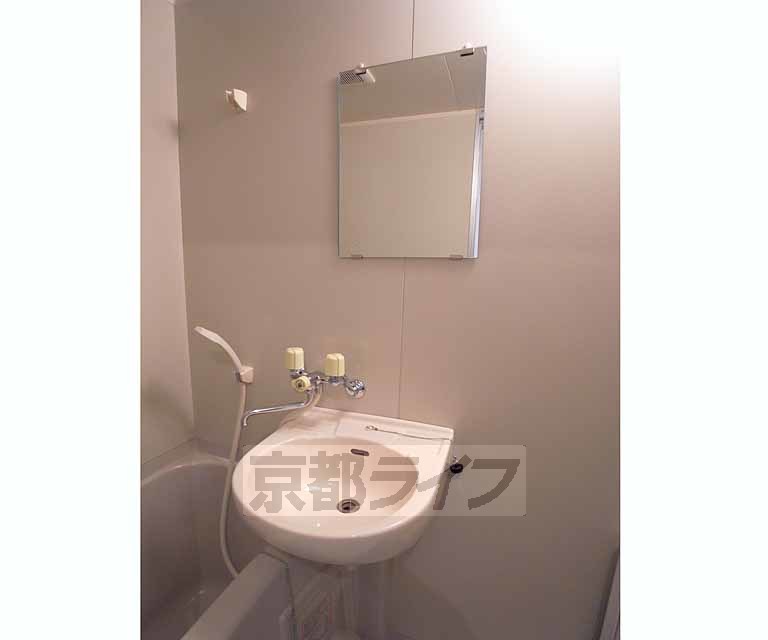洗面設備　洗面台です。