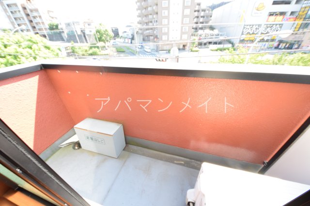 バルコニー　陽当たり良好なバルコニーです
