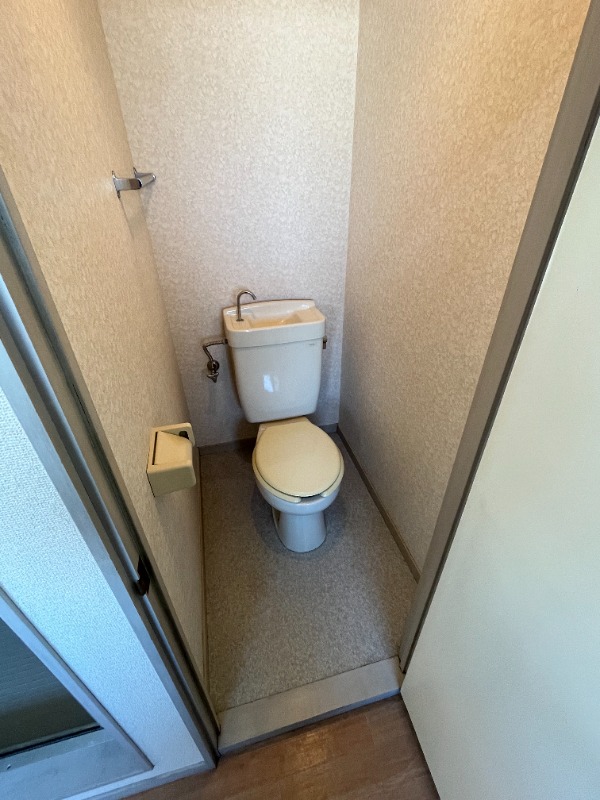 トイレ　※他部屋参考写真